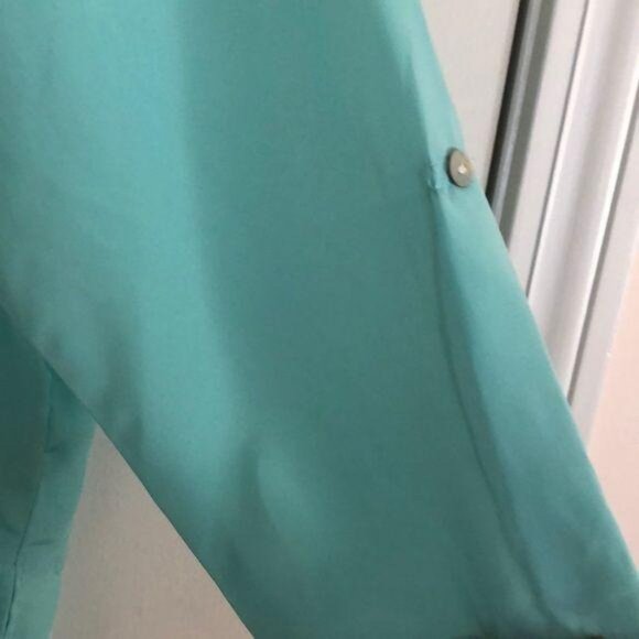 Fun & Flirt Womens Pale Aqua 3/4 Sleeve Button Tab Sheer Tunic Top Size L - Picture 2 of 4